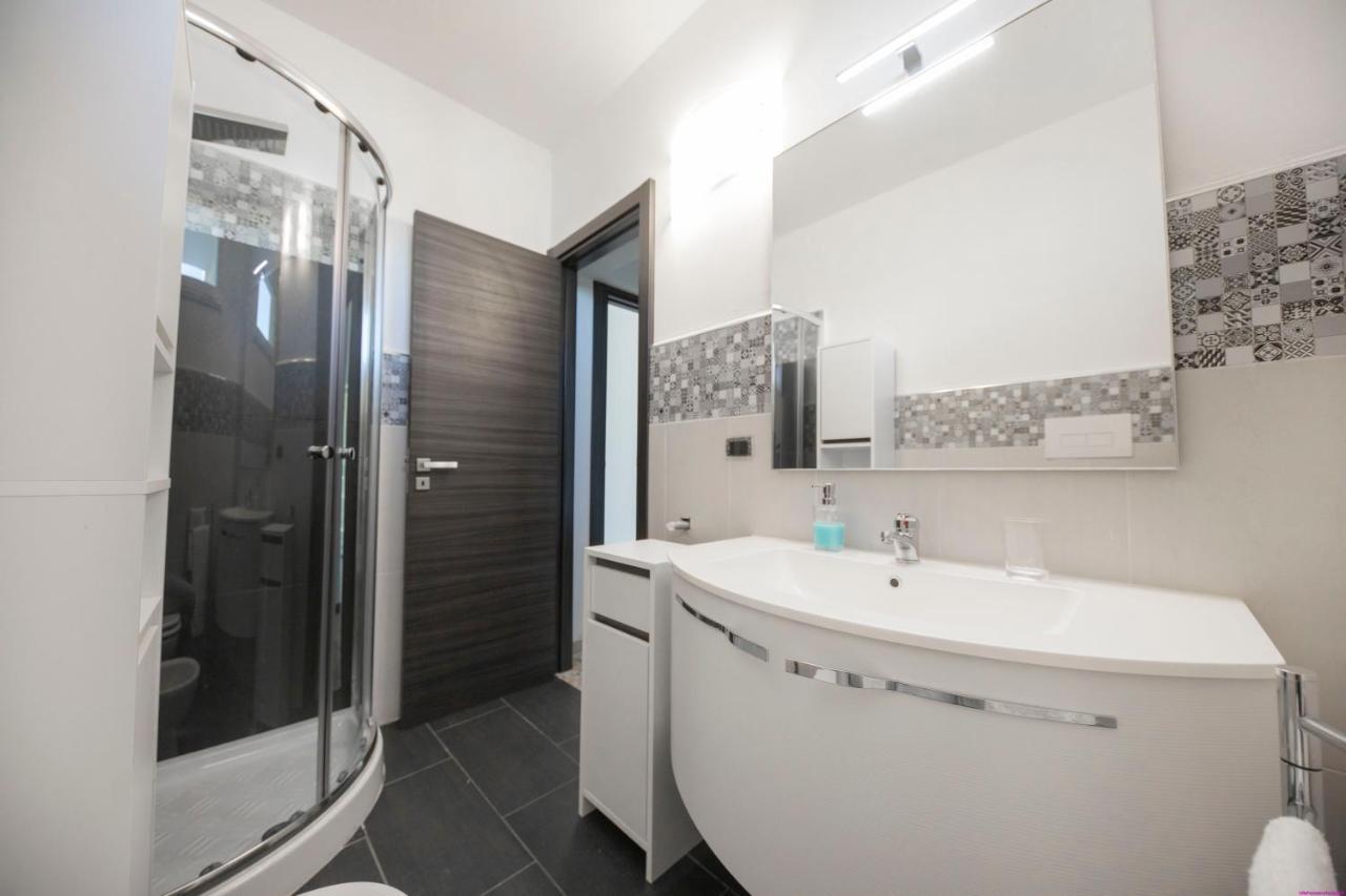 Appartamento 8 Pax In Villa Francesca Sicily Sul Mare Casteldaccia Luaran gambar