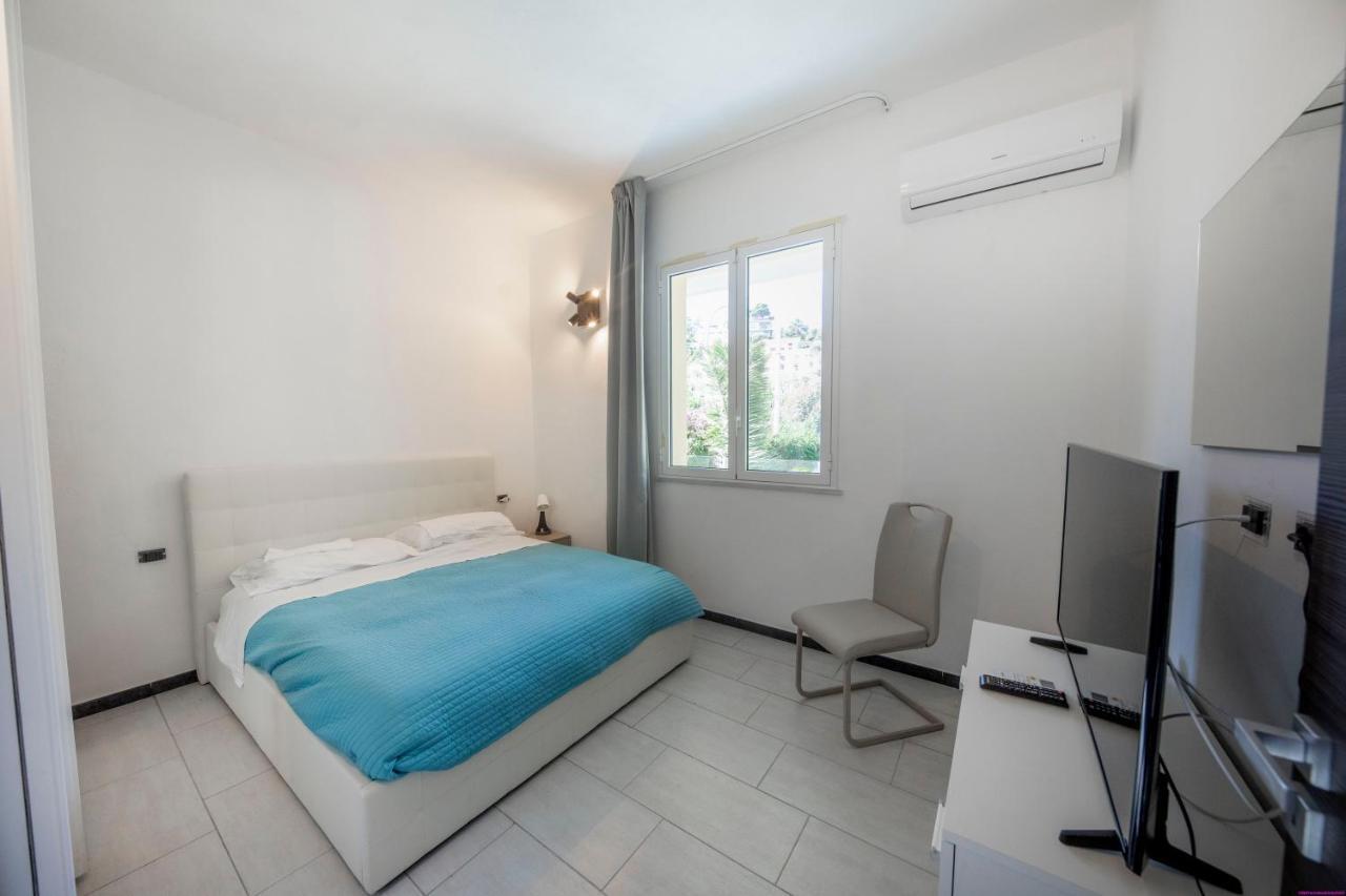 Appartamento 8 Pax In Villa Francesca Sicily Sul Mare Casteldaccia Luaran gambar